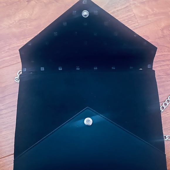 - Givenchy clutch bag - Picture 4 of 5